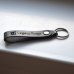 breloc negru piele personalizat