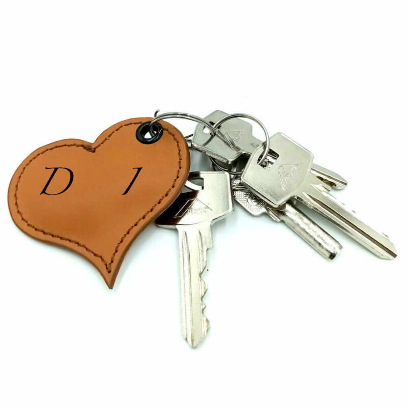 breloc chei personalizat inimioara piele1